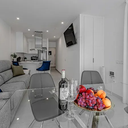 Luxury 2bedroom On San Juan شقة *