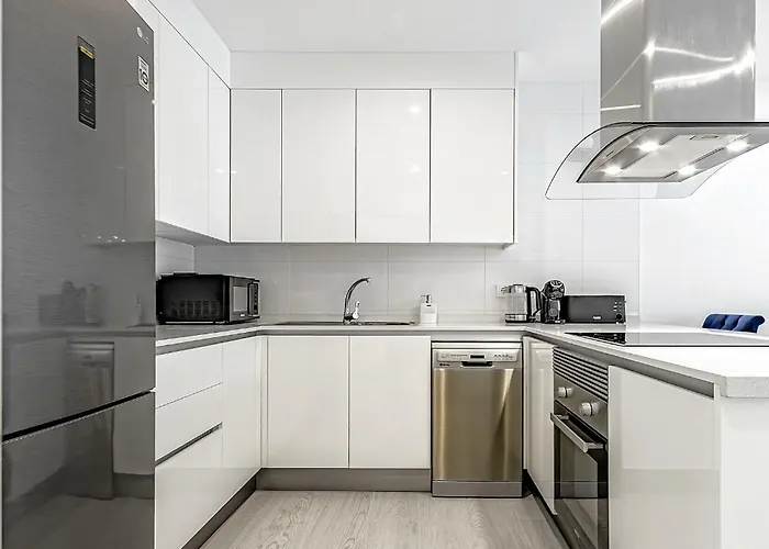 アパート Luxury 2bedroom On San Juan プラヤ・デ・サン・ファン